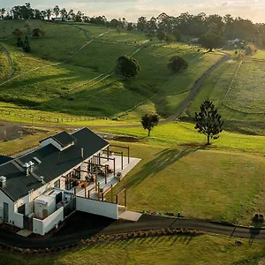 ***** Hotel Estate Australia